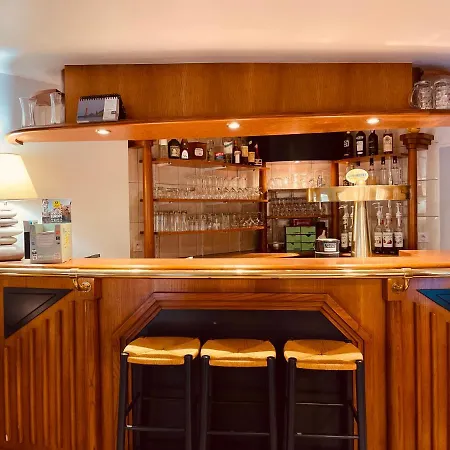 호텔 Restaurant Logis Chez Sophie 2*