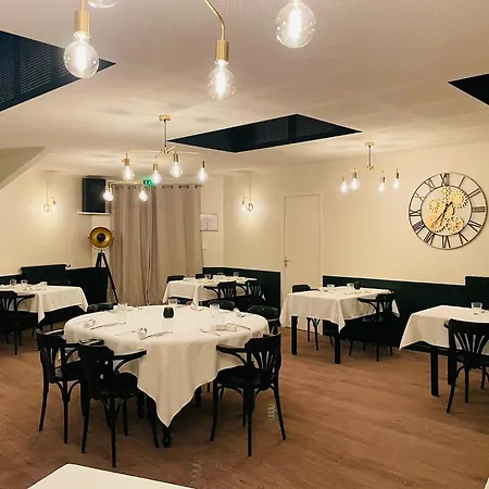 Hotel Restaurant Logis Chez Sophie 2*