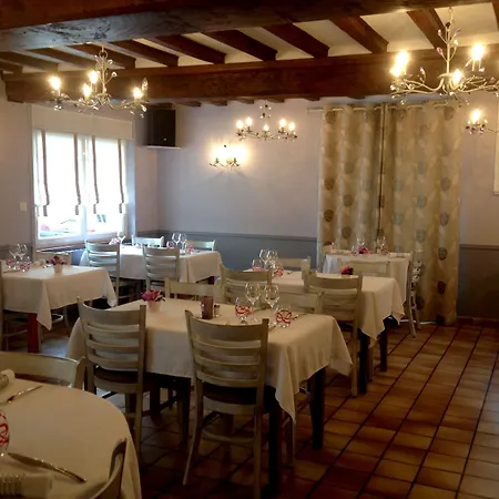 Hotel Restaurant Logis Chez Sophie Briouze