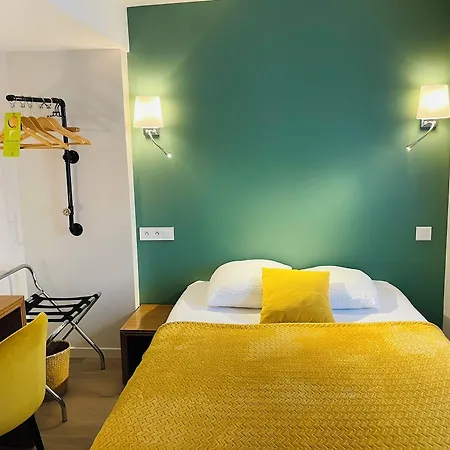Hotel Restaurant Logis Chez Sophie 2*