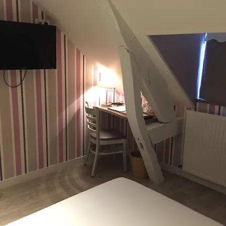 Hotel Restaurant Logis Chez Sophie 2*